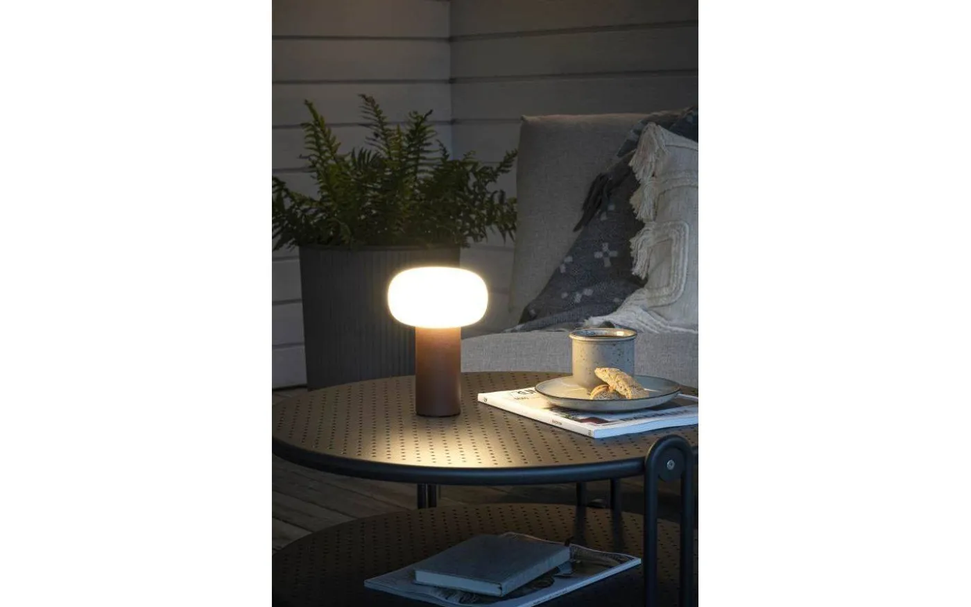 Antibes Uppladdningsbar Bordslampa LED RGB+CCT Rost/Vit IP54