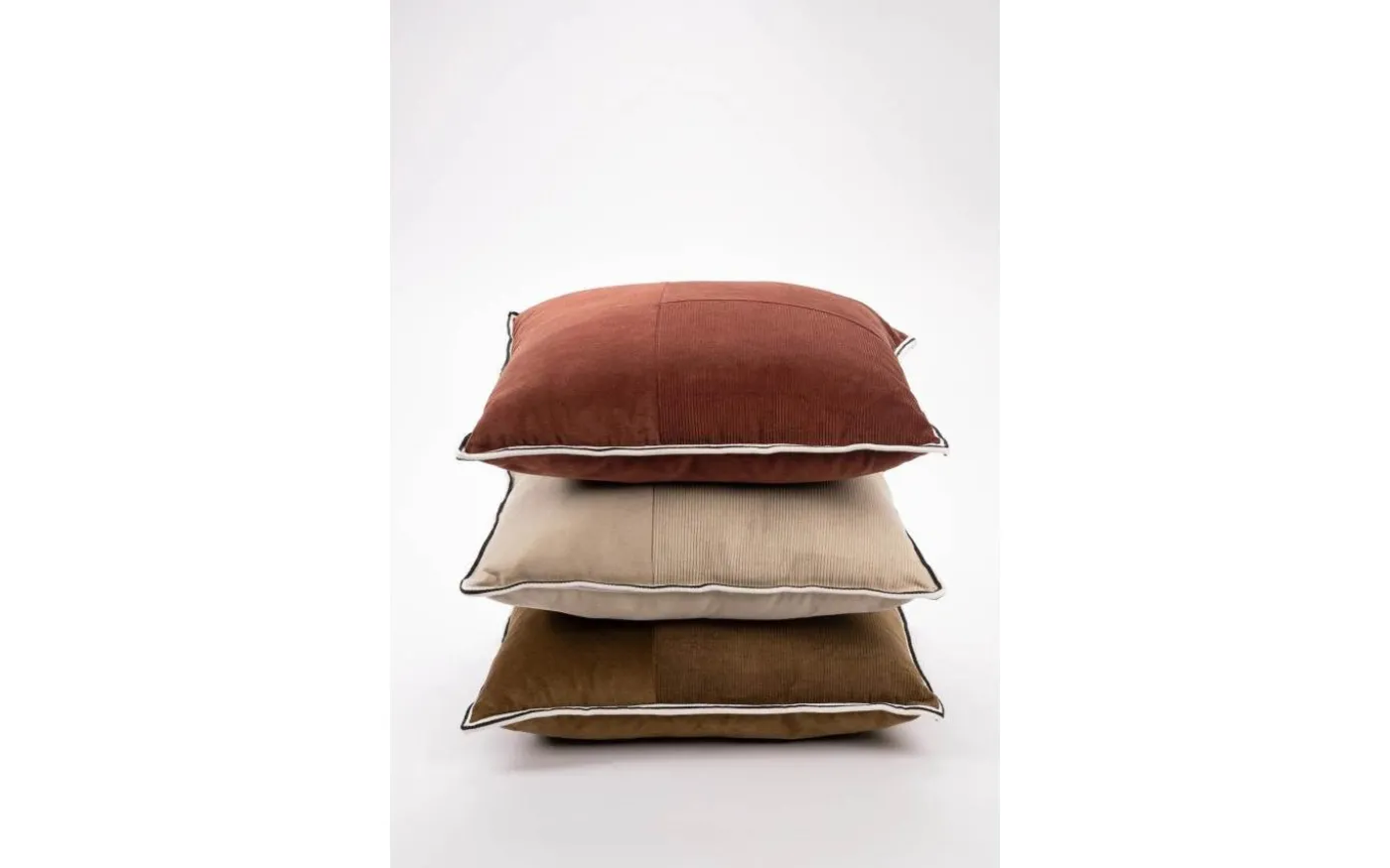 Arna Kudde Röd 50x50 cm