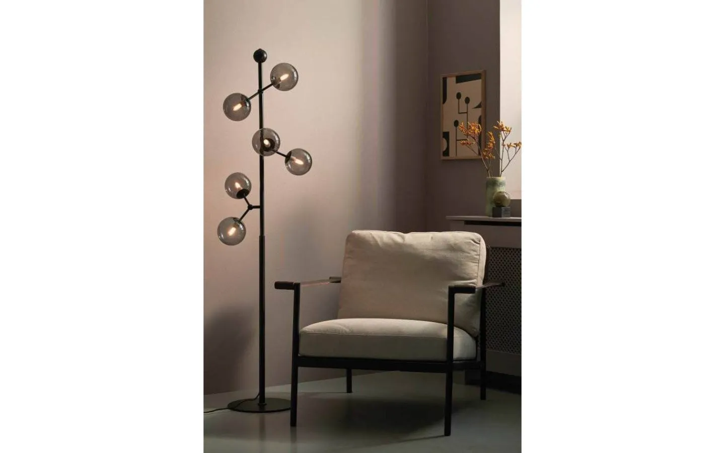 Halo Design Atom Golvlampa 155cm Svart/Smoke* Golvlampor