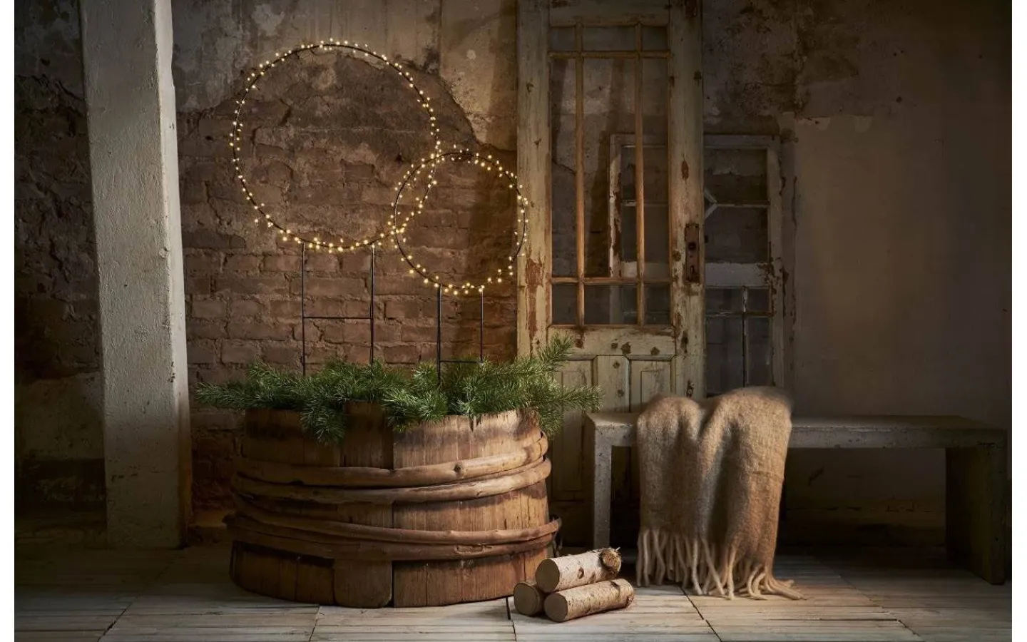 Julpynt Utomhus<Star Trading Barlumi Rund på Markspett 120cm Svart IP44