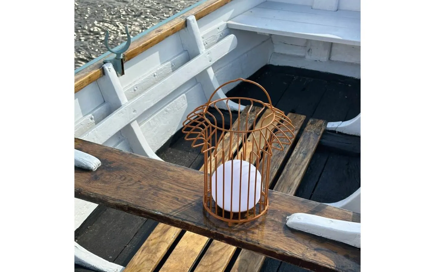 Dyberg Larsen Basket Laddbar/Solcells Lykta 32cm LED 3000K Terrakotta IP44* Ljuslyktor|Uppladdningsbara Lampor Utomhus