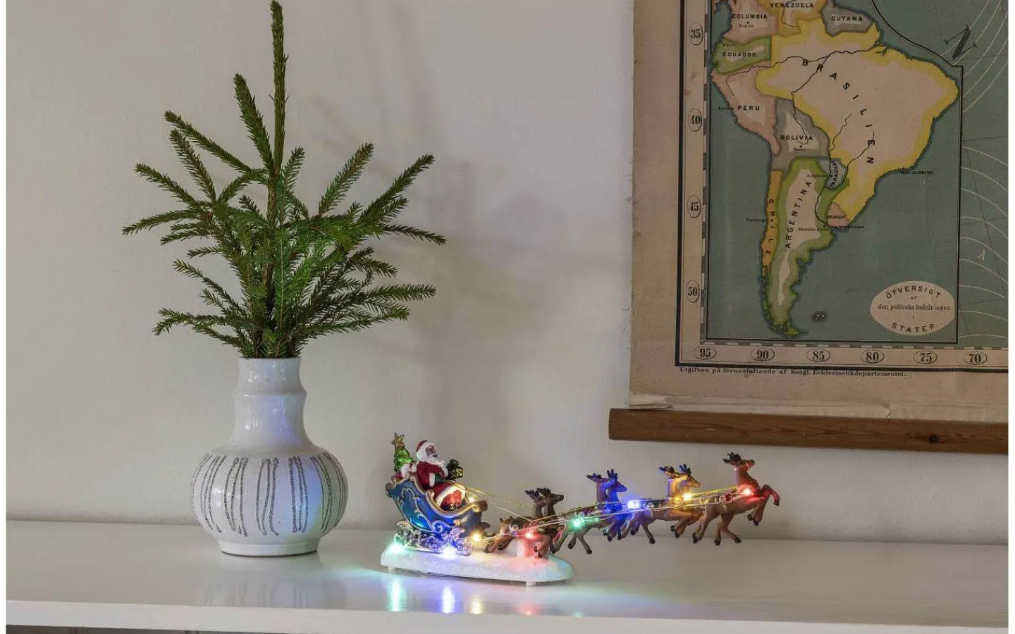 Konstsmide Batteridriven Juldekoration Tomte i Släde Multi* Julbyar Och Figurer|Batteri Julpynt Inomhus