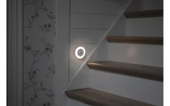 Inomhusdekorationer Batteri|Nattlampor<Star Trading Batteridriven Nattlampa med Sensor 3000K 30lm 0,6W