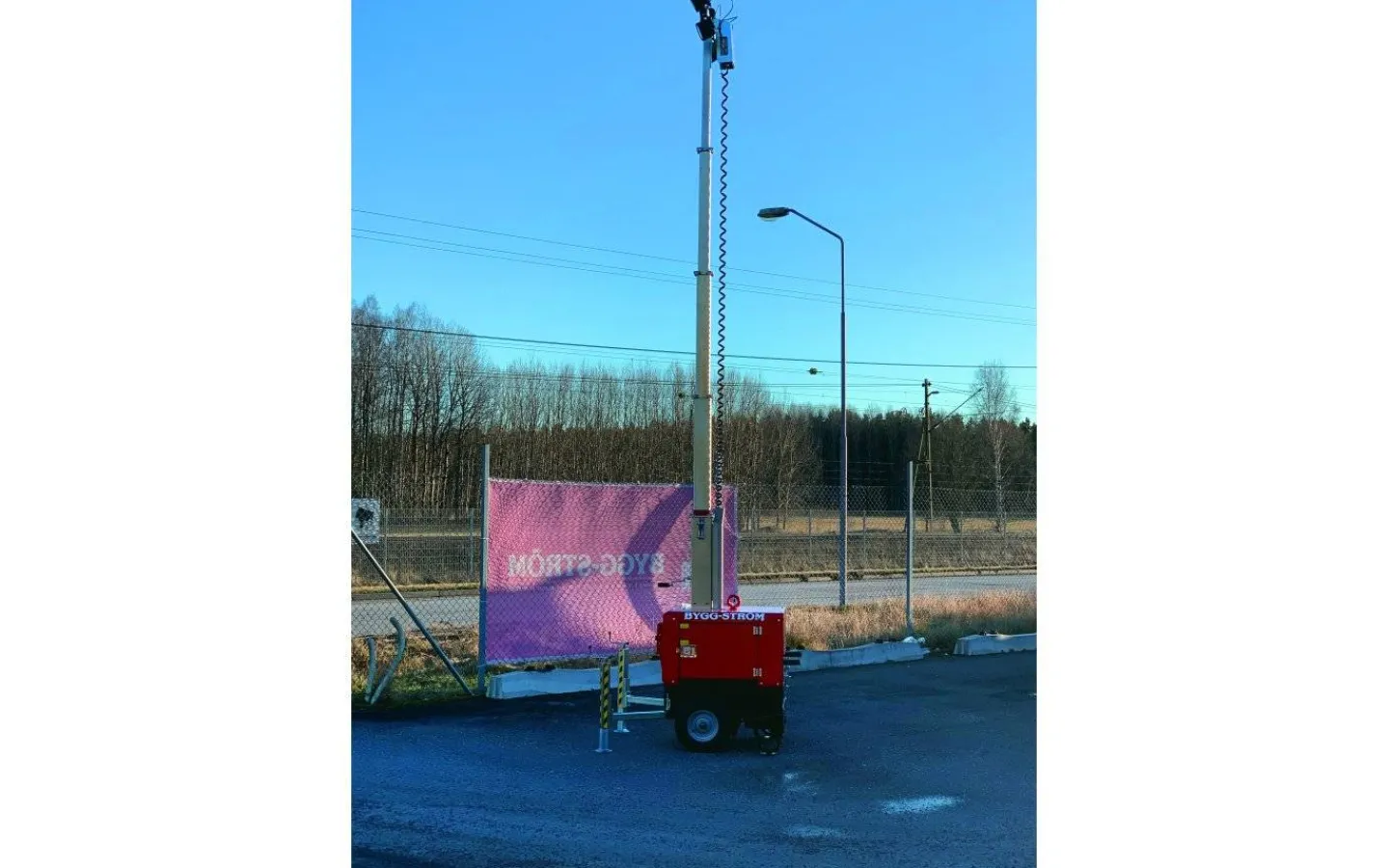 Malmbergs Belysningsmast 4x100W, 5,5m, batteridrift* Allmänbelysning|Led Strålkastare