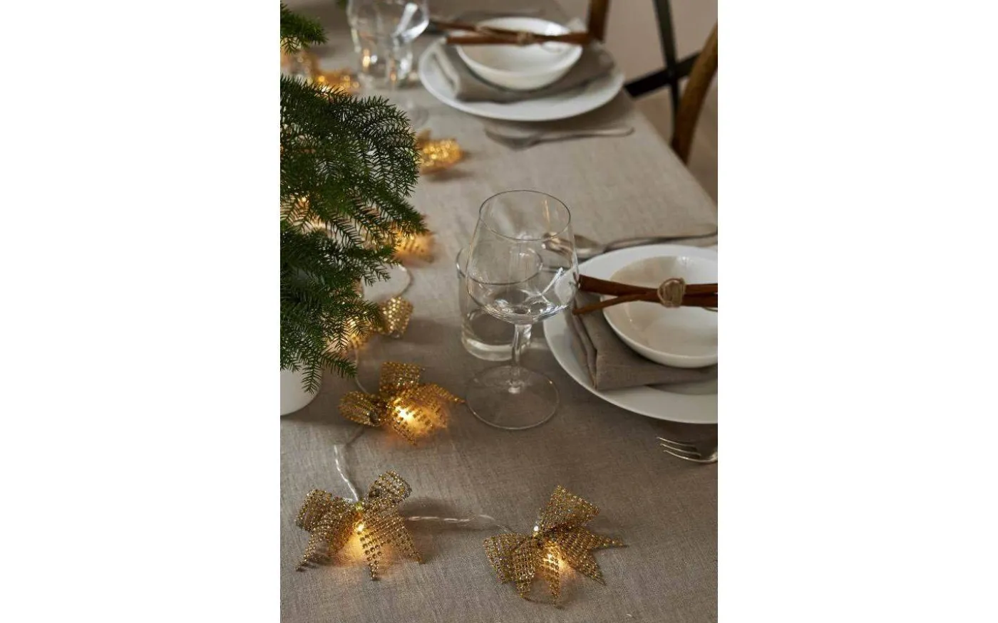 Bowie Batteridriven Ljusslinga 2,25m Mässing/Guld