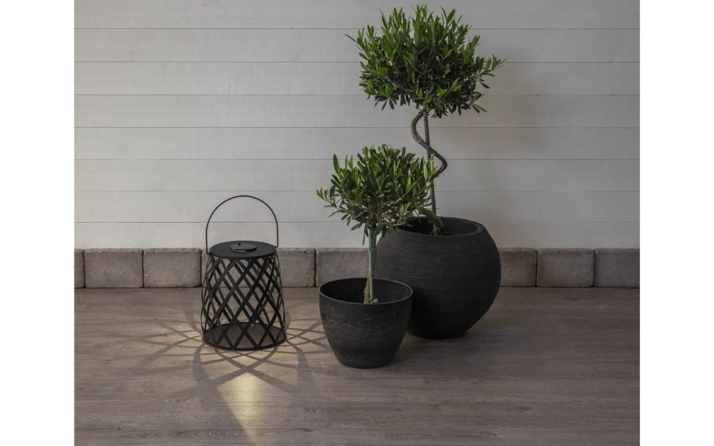 Calabria Solcellslampa 28cm Svart