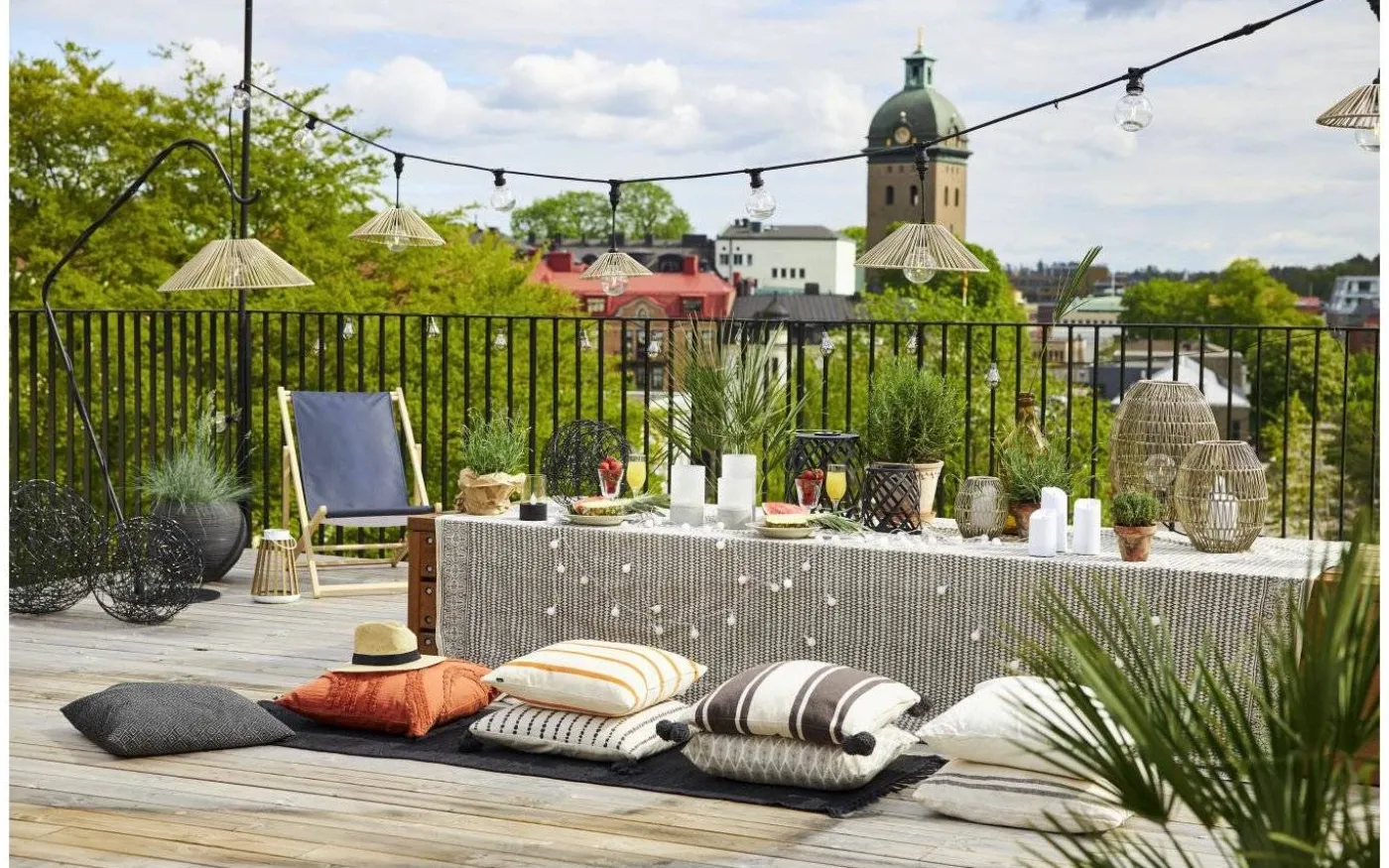 Calabria Solcellslampa 28cm Svart