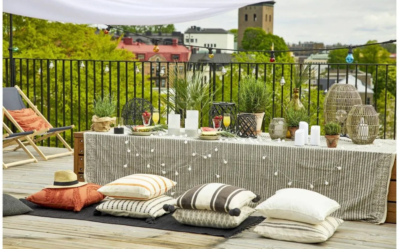 Calabria Solcellslampa 28cm Svart