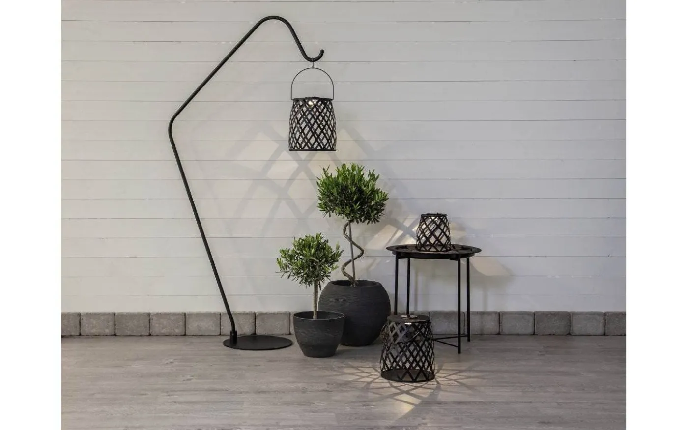 Calabria Solcellslampa 28cm Svart