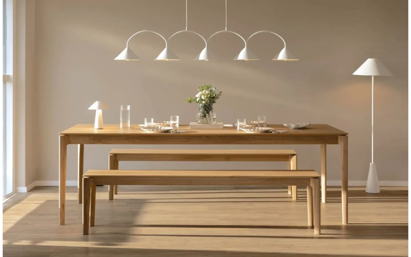 Globen Lighting Cannes Golvlampa 140cm Vit* Golvlampor