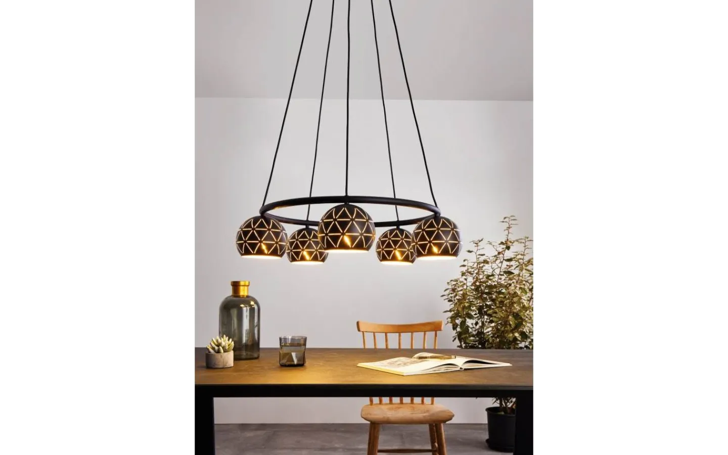 Eglo Cantallops Taklampa 69cm 5L Svart* Stora Taklampor Ø50-69 Cm