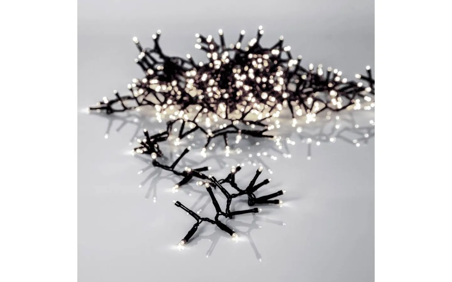 Crispy Ice White Ljusslingor (3000K)<Star Trading Clusterslinga Crispy Ice White 10,8m 540LED IP44