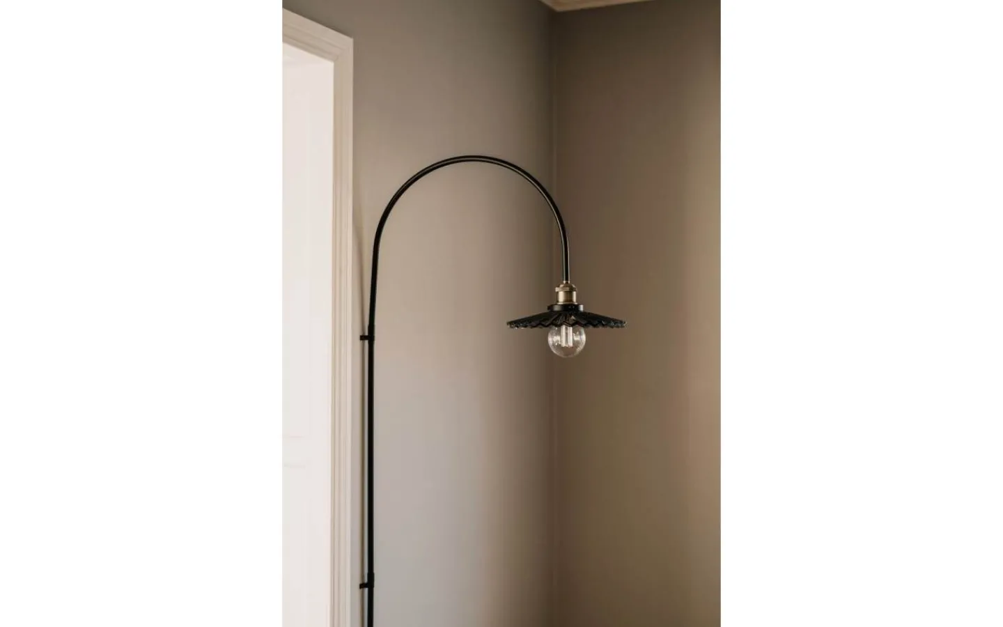 Globen Lighting Cobbler Vägglampa 150cm Rök* Lampetter