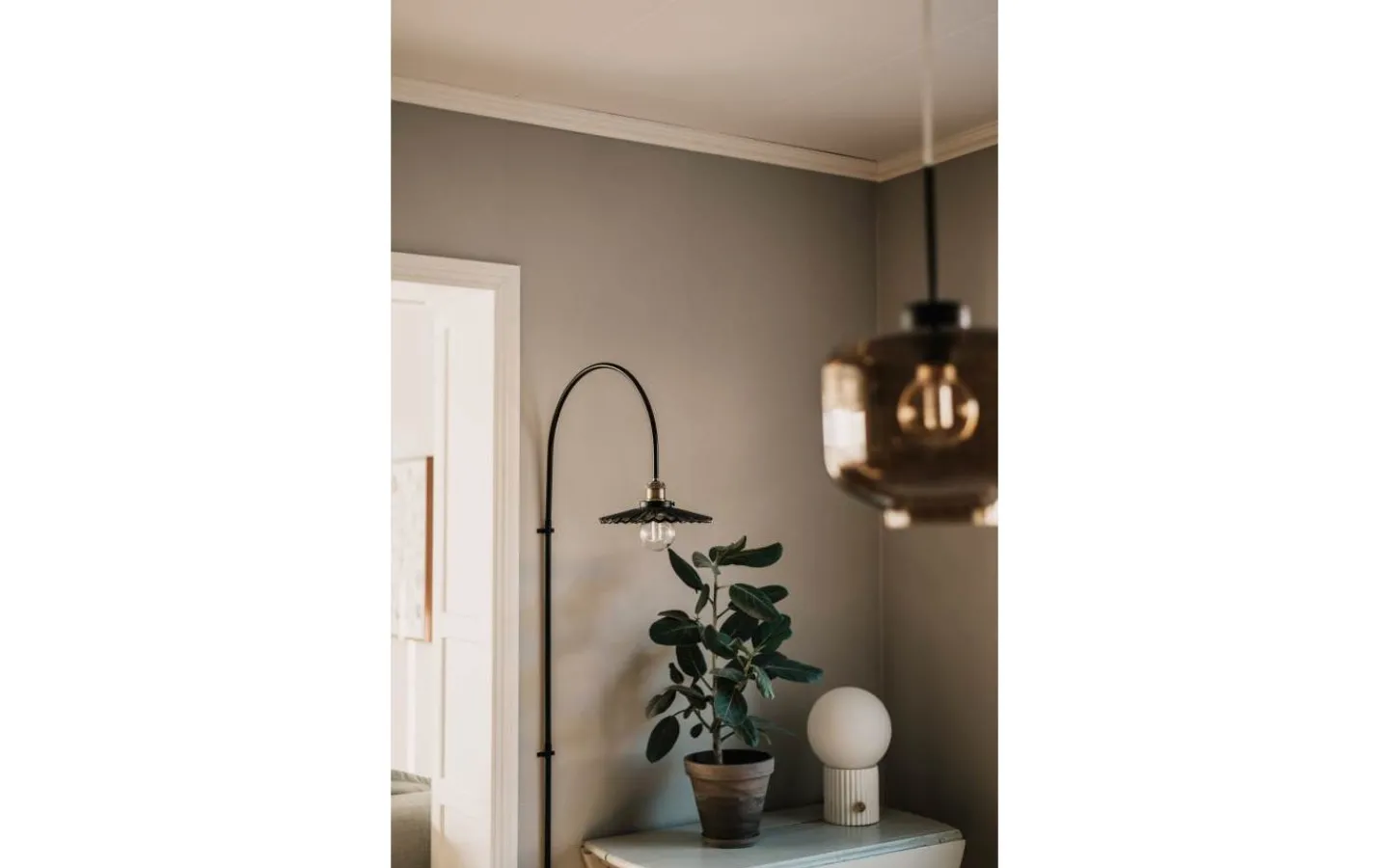 Globen Lighting Cobbler Vägglampa 150cm Rök* Lampetter