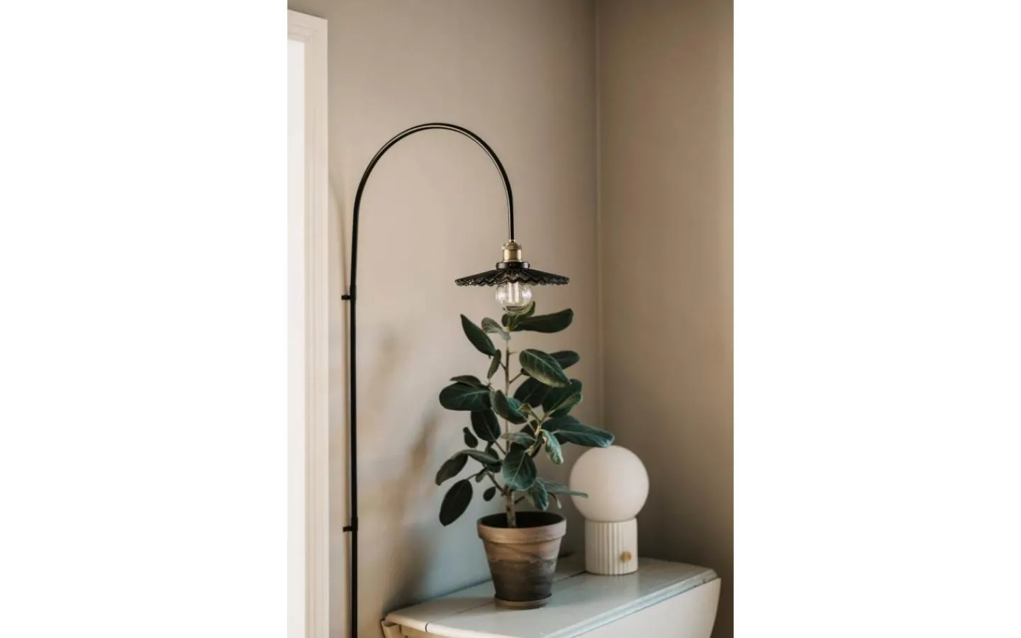 Globen Lighting Cobbler Vägglampa 150cm Rök* Lampetter