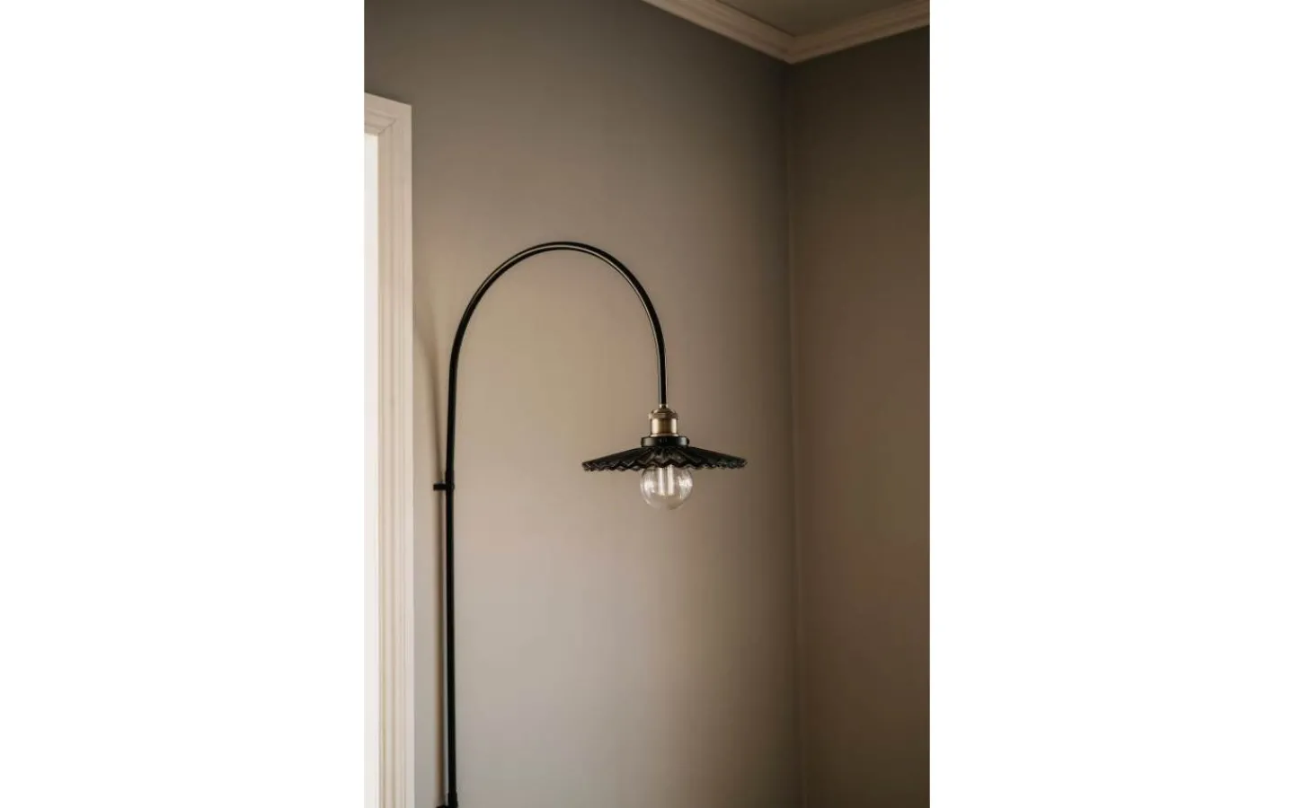 Globen Lighting Cobbler Vägglampa 150cm Rök* Lampetter