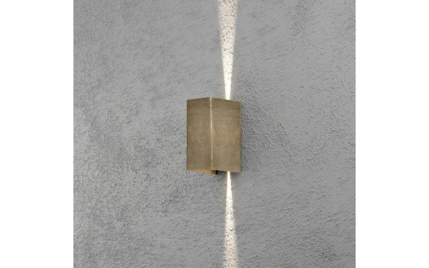 Cremona Vägglampa Justerbar LED 3000K 2x3W Mässing IP54