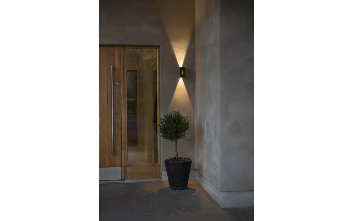 Konstsmide Cremona Vägglampa med flamma Justerbar LED 3000K 2x3W Antracit IP54* Upp & Nedljus Lampor