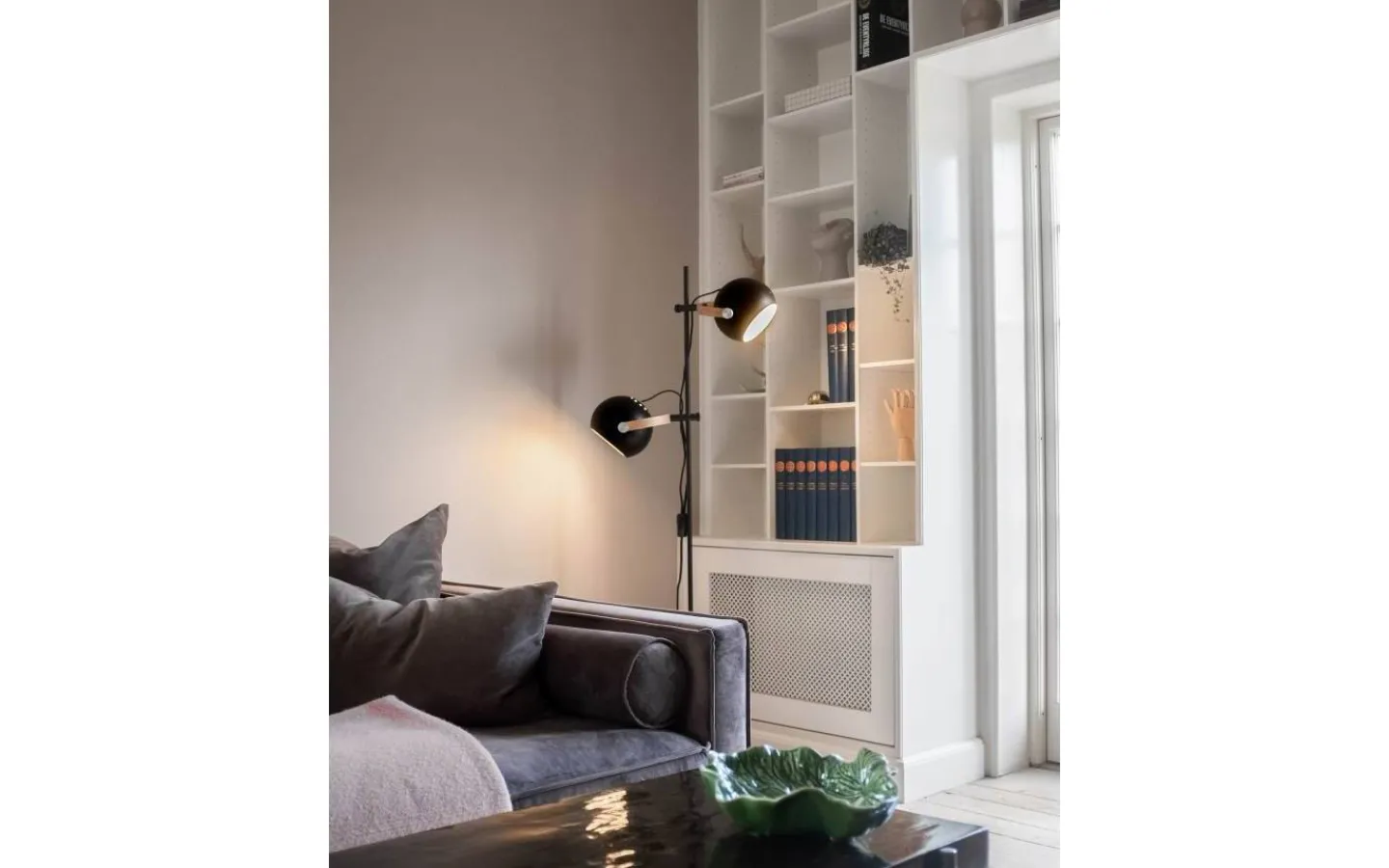 Halo Design DC Golvlampa 2L 150cm Svart/Ek* Golvläslampor