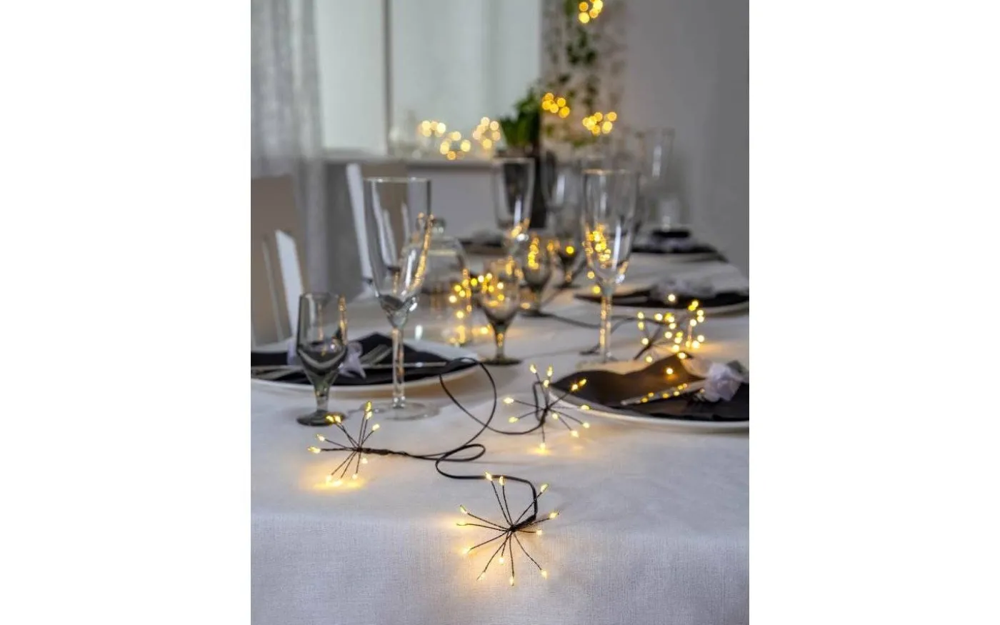 Dew Drop Flower Batteridriven Ljusslinga Svart 2,1m IP44