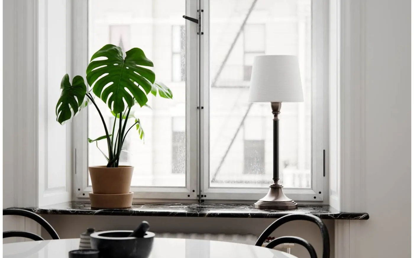 Dinant Bordslampa 59,5cm Svart/Vit