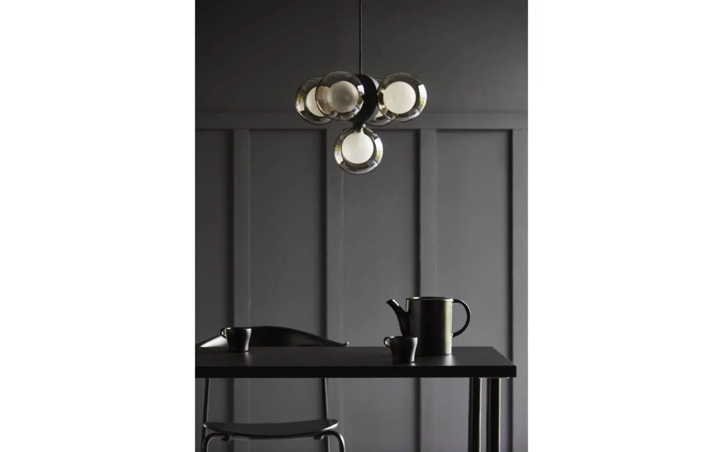 Vardagsrum|Hall & Trappa<CO Bankeryd Discus Taklampa