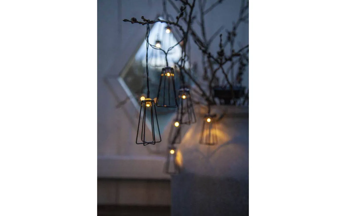 Eddy Solcellsdriven Ljusslinga 1,8m Svart