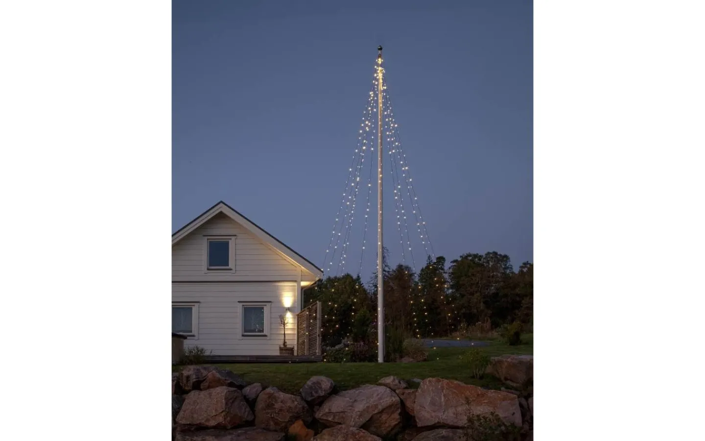 Shiny Warm White Ljusslingor (2700K)<Star Trading Flaggstångsbelysning Shiny Warm White 10m 500LED IP44