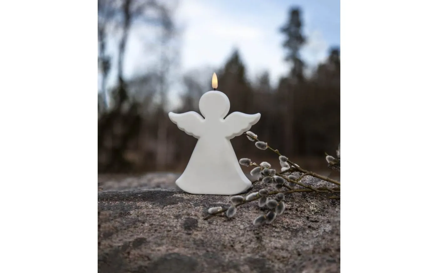 Flamme Batteridriven Gravljus Angel 18cm Timer 200h Vit IP44