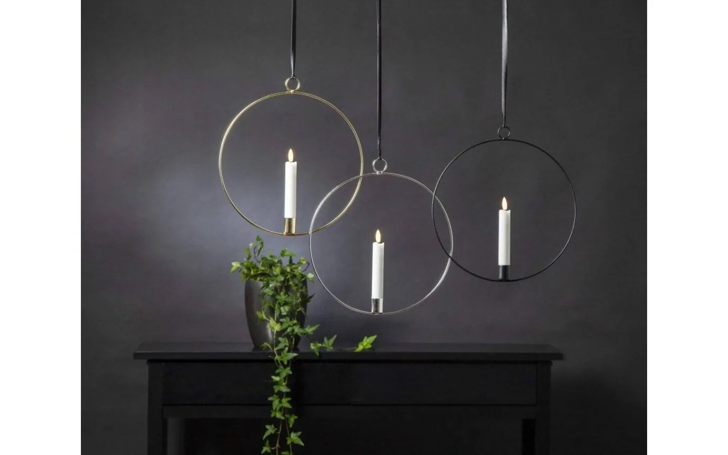 Inomhusdekorationer Batteri|Flamme Batteriljus (Hela Serien)<Star Trading Flamme Batteridriven Hängande Dekoration Ring 28cm Svart