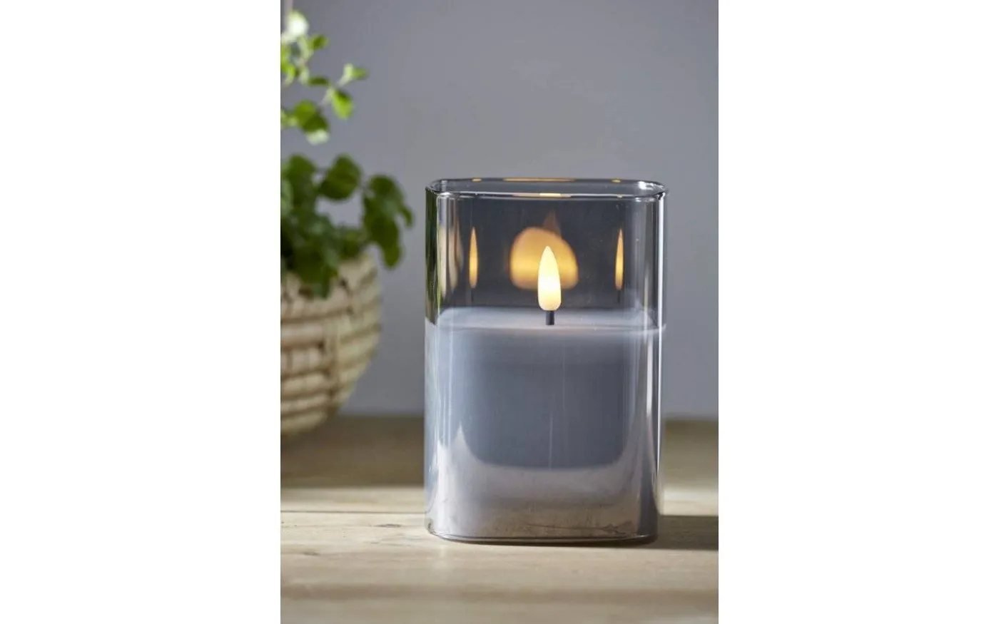 Flamme Blockljus i Glas 12,5cm Svart