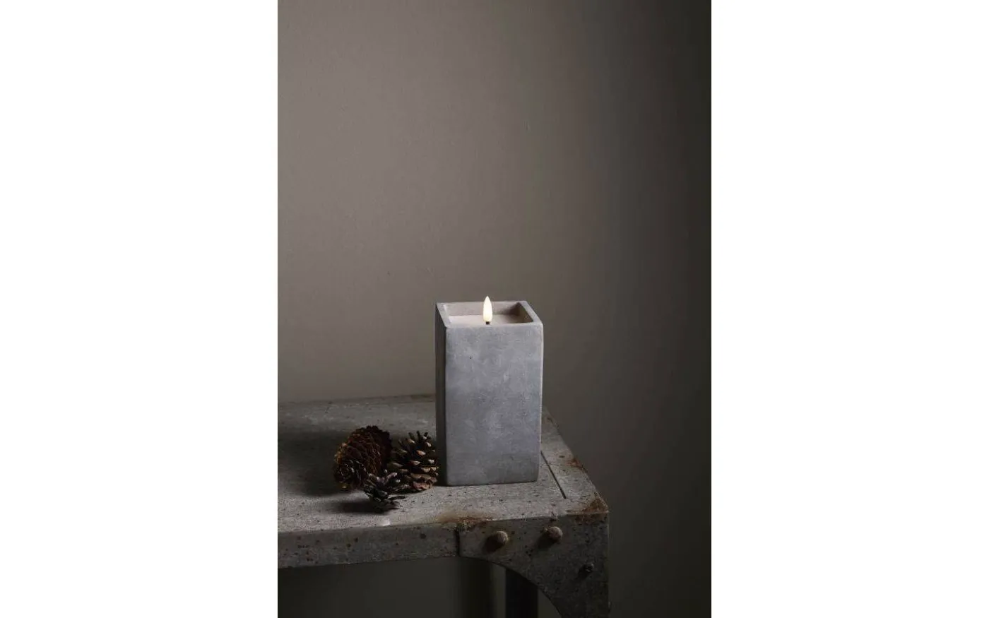 Flamme Cem Batteridrivet Blockljus 17cm Grå