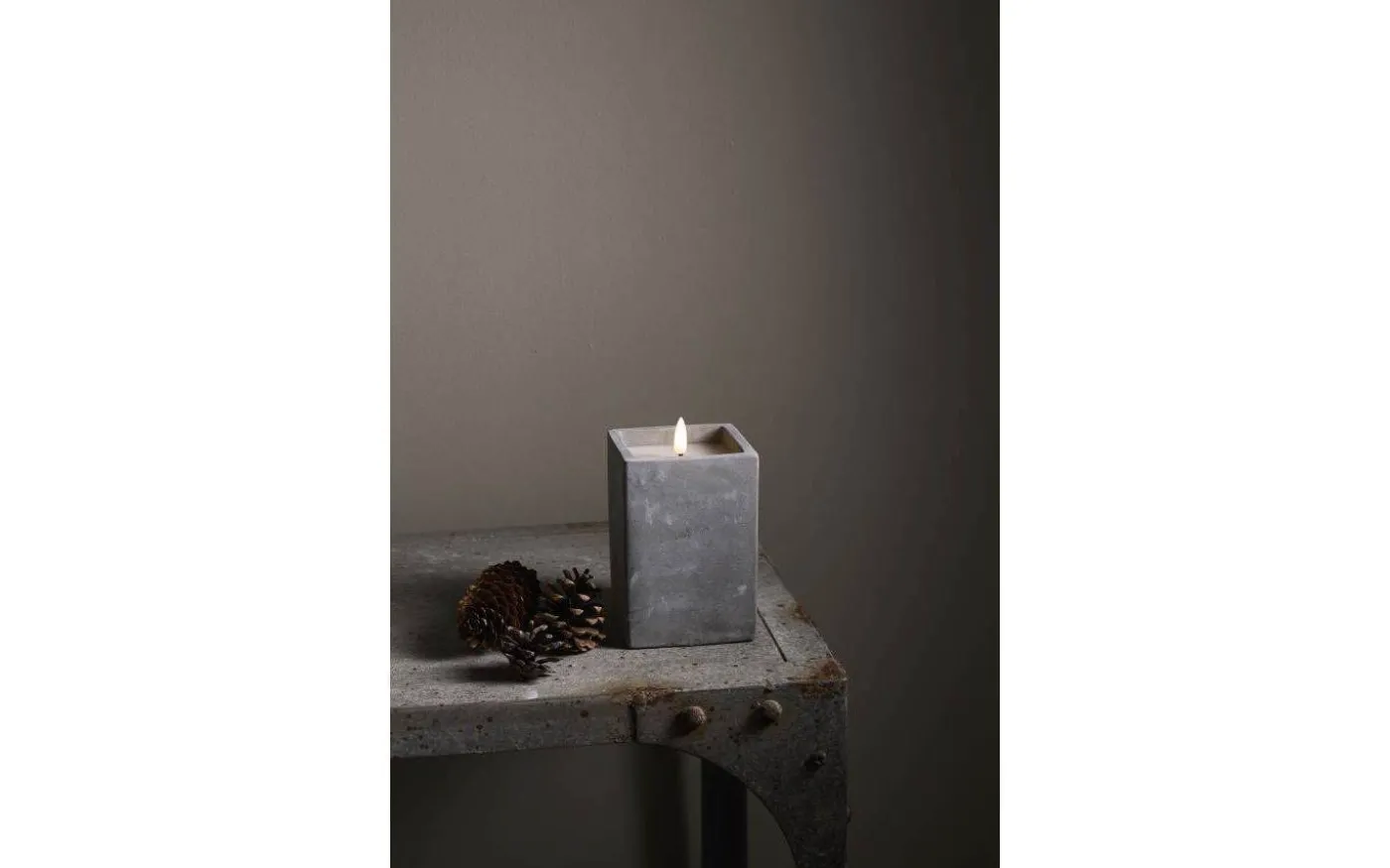 Flamme Cem Batteridrivet Blockljus 15cm Grå