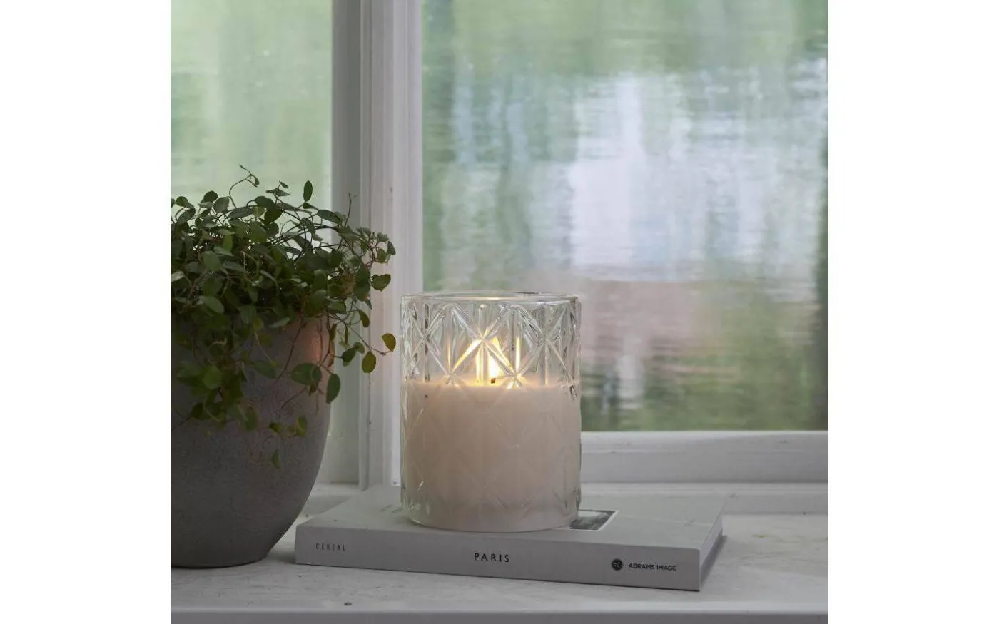 Flamme Romb Batteridriven Ljuslykta 13cm Vit