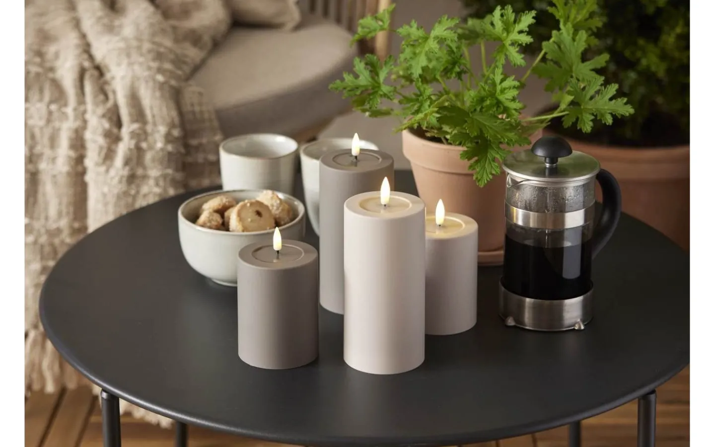 Flamme Batteriljus (Hela Serien)|Flamme Batteriljus (Hela Serien)<Star Trading Flamme Soft Batteridrivet Blockljus 12,5cm Beige