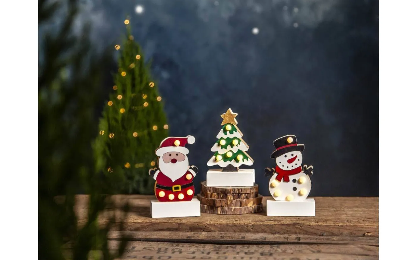 Freddy Batteridriven Inomhusdekoration Julgran 14cm