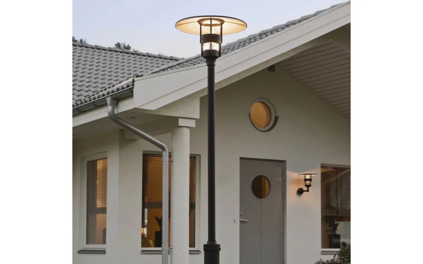 Kompletta Stolplyktor<Konstsmide Freja Stolplykta 2,3m E27 Svart IP44