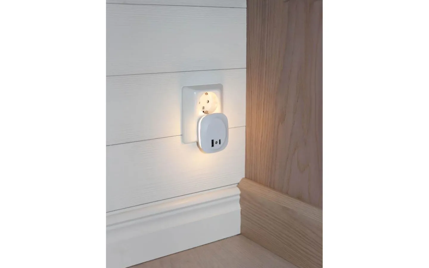 Nattlampor<Star Trading Functional Nattlampa LED Med Ladduttag