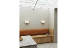 Design for the people Furiko Vägglampa Borstad Mässing* Lampetter