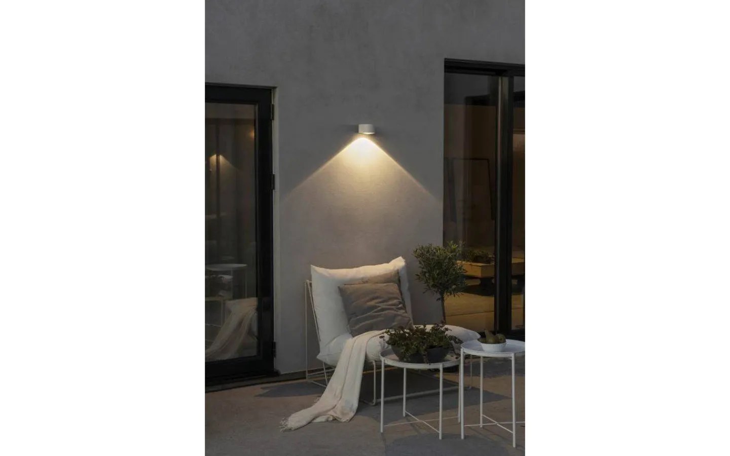 Konstsmide Gela Vägglampa LED 3000K 6W Vit IP54* Upp Eller Nedljus Lampor