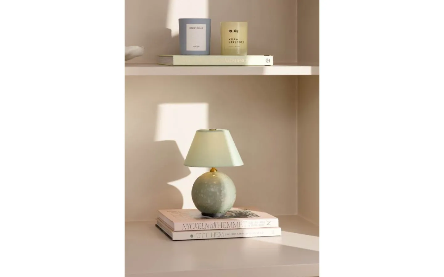 Uppladdningsbara Lampor Inomhus|Bordslampor<Globen Lighting Iris Portabel Bordslampa 23cm Grön