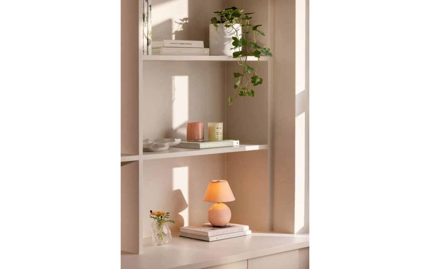 Uppladdningsbara Lampor Inomhus|Bordslampor<Globen Lighting Iris Portabel Bordslampa 23cm Blush