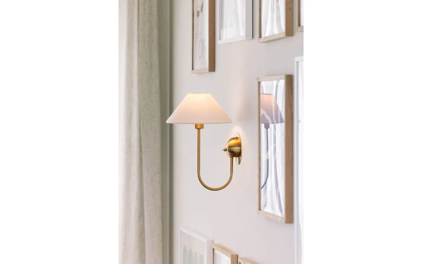 Iris Vägglampa Creme