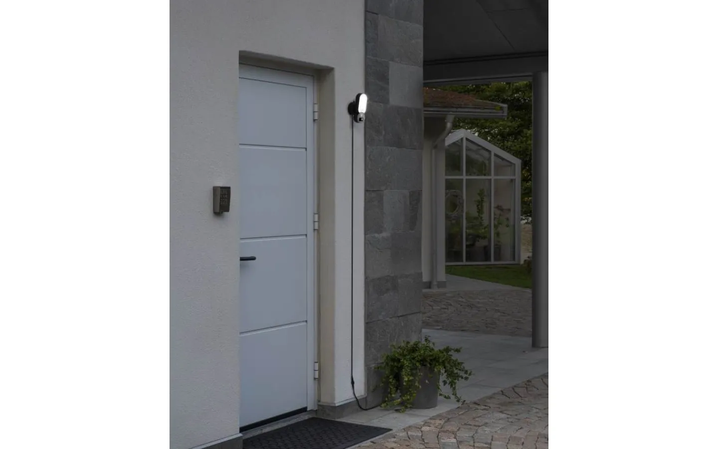 Konstsmide Smartlight 5W LED WiFi, Kamera, Högtal, Mikr IP54* Led Strålkastare