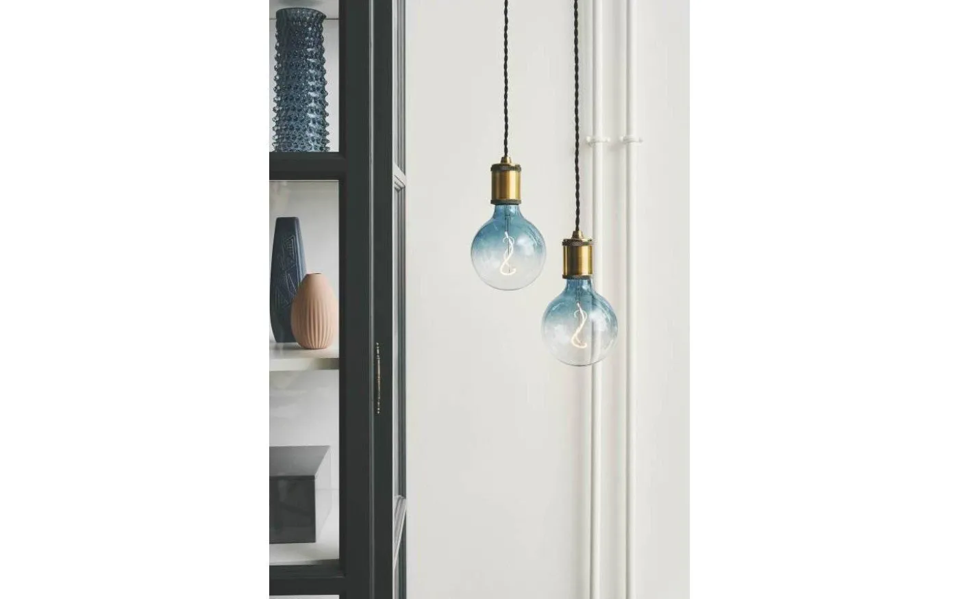 LED E27 3-Steg DIM Glob 125mm 2200K 200lm 4W(20W) Blå