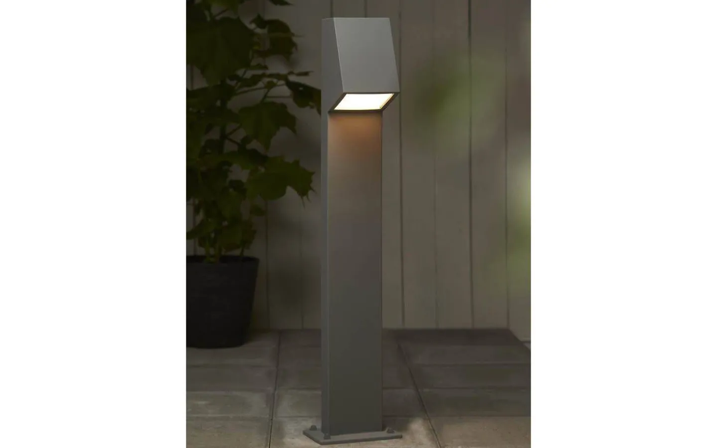 PR Home Luton Pollare 100cm med Uttag Grå IP44* Pollare & Grindlyktor