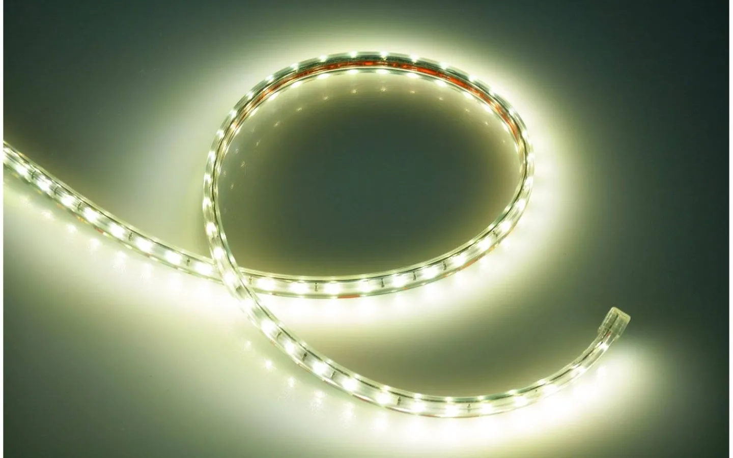 Malmbergs M1 LEDstrip 230V 4,5W/m 4000K 1m Cut Metervara IP44* Allmänbelysning|230V Led Slinga