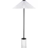 Vardagsrum|Golvlampor<Globen Lighting Matisse Golvlampa 150cm Vit/Svart
