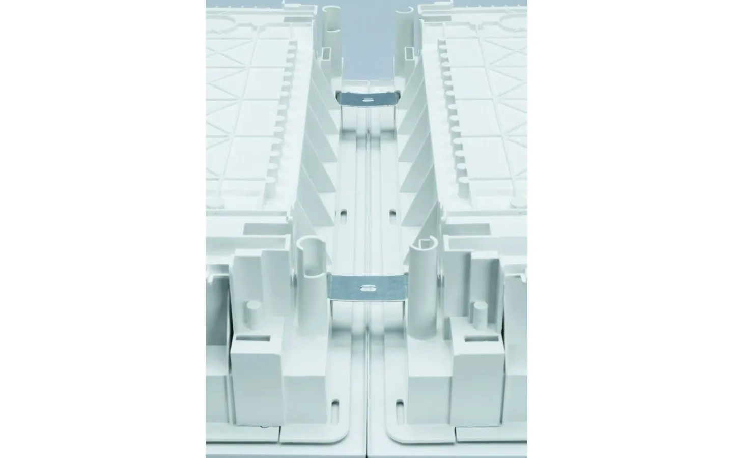 Malmbergs Mediacentral, infälld, 4 rad, 12+2 mod, IP40* Normkapslingar, Mätarskåp