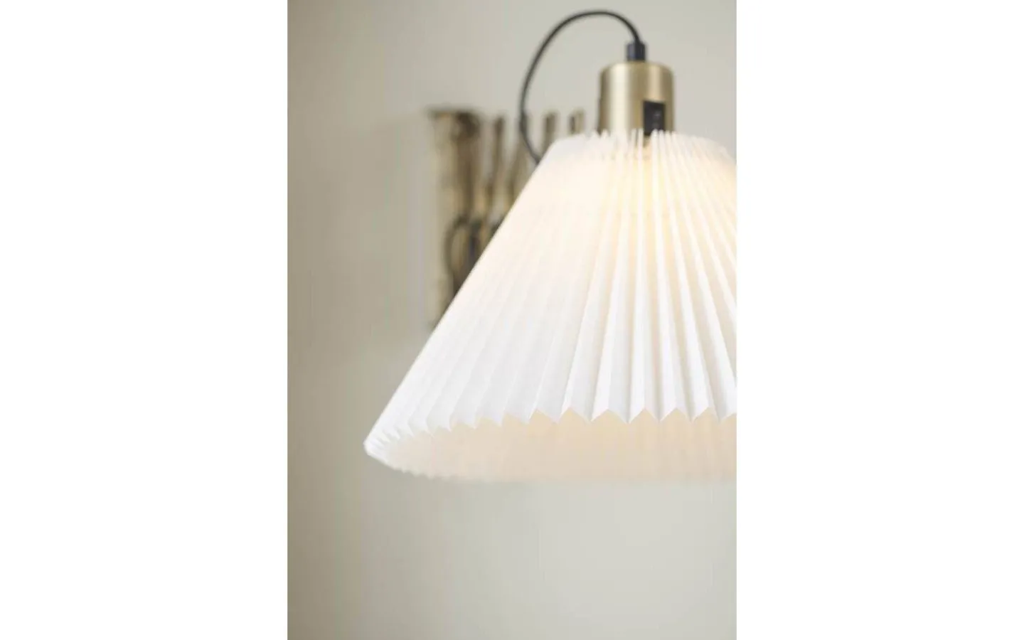 Halo Design Medina Vägglampa Antikmässing/Vit* Läslampor